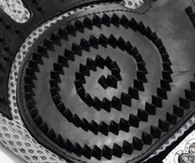 Laden Sie das Bild in den Galerie-Viewer, Lucys Choice hochwertige Hundeprodukte Artikel für Hunde Haustierhandschuh Hundepflege Pferdepflege Hundebürsten Pferdebürsten Pferdepflege, Massage für Tiere, Massage Hund, Massage Pferd, Tiere Enthaaren, Hund haart, Pferd haart, Fellwechsel Hund